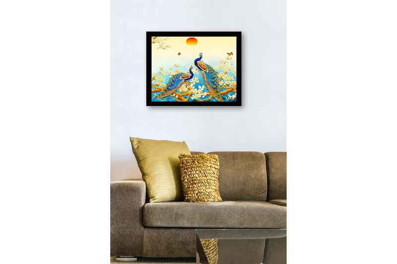 Innrammet lerretsbilde i tre - 41x56 cm - Storslåtte påfugler i et blomstrende miljø - Blå / Grønn / Gul - Innredning - Bilder & kunst