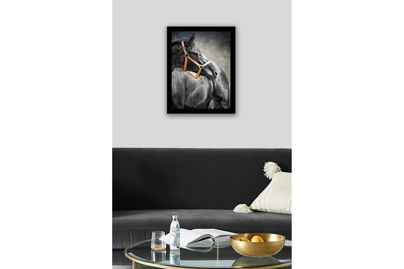 Innrammet lerretsbilde i tre - 41x56 cm - Svart hest med oransje grime i profil - Svart / Oransje / Grå - Innredning - Bilder & kunst