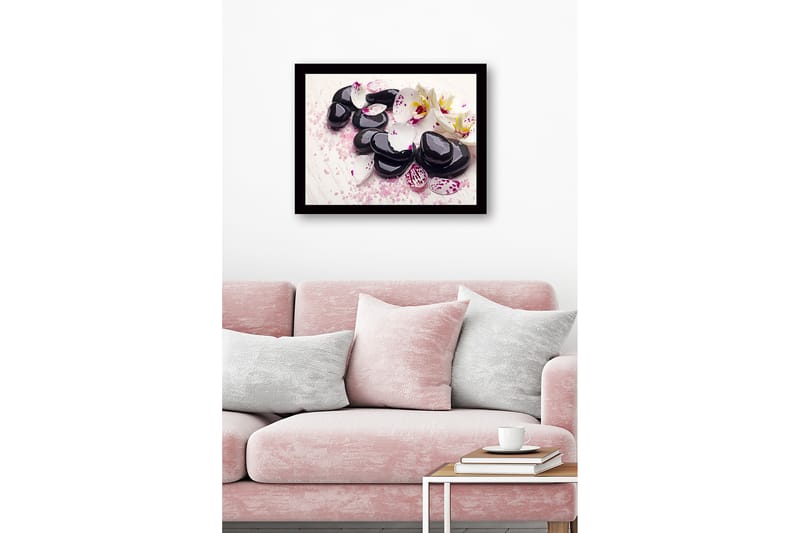 Innrammet lerretsbilde i tre - 41x56 cm - Svarte steiner omgitt av hvite og lilla orkideblader - Svart / Hvit / Lilla - Innredning - Bilder & kunst