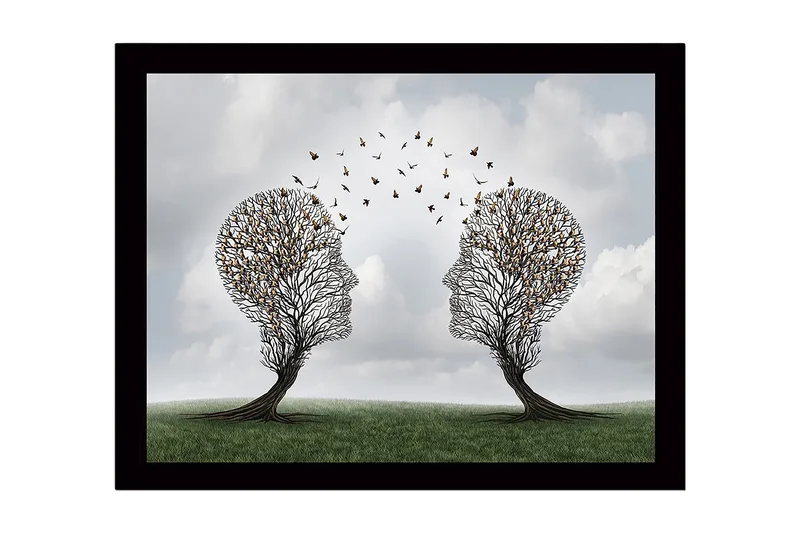 Innrammet lerretsbilde i tre - 41x56 cm - To ansikter formet av trær med sommerfugler som svever rundt dem - Grønn / Brun / Gul - Innredning - Bilder & kunst