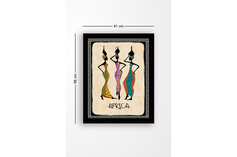 Innrammet lerretsbilde i tre - 41x56 cm - Tre stiliserte kvinner i fargerike kjoler med tradisjonelle mønstre - Svart / Oransje / Grønn - Innredning - Bilder & kunst