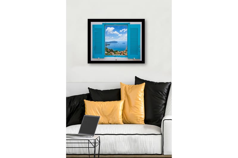 Innrammet lerretsbilde i tre - 41x56 cm - Utsikt gjennom en åpen skodde mot havet og himmelen - Blå / Grønn / Hvit - Innredning - Bilder & kunst
