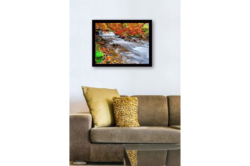 Innrammet lerretsbilde i tre - 41x56 cm - Vakker bekk med høstfarger og rennende vann - Oransje / Grønn / Brun - Innredning - Bilder & kunst