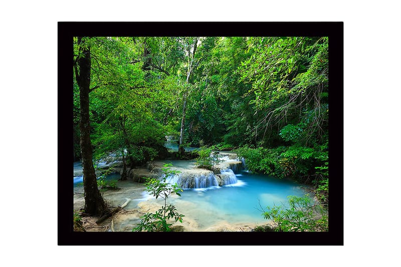 Innrammet lerretsbilde i tre - 41x56 cm - Vakker foss i et frodig skogsmiljø - Grønn / Blå / Beige - Innredning - Bilder & kunst