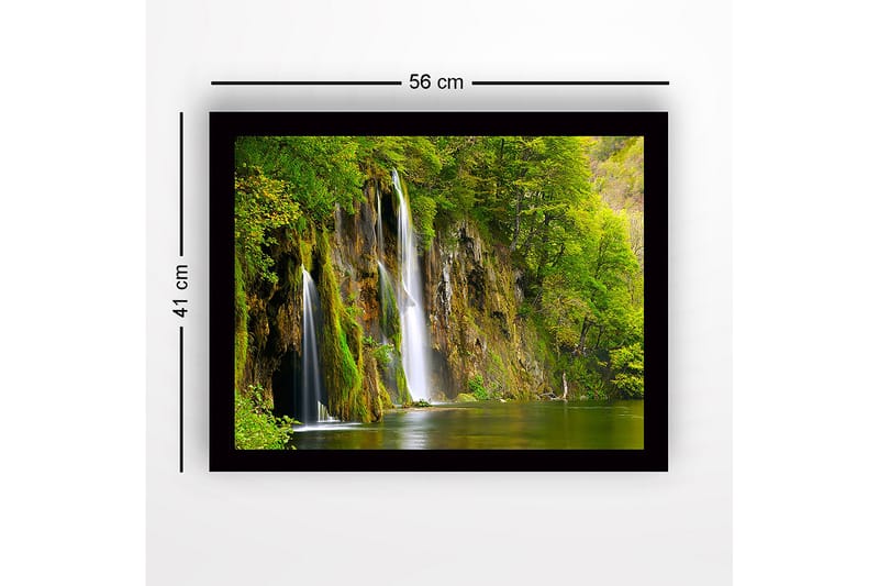 Innrammet lerretsbilde i tre - 41x56 cm - Vakker foss omgitt av frodig grøntområde - Grønn / Brun / Blå - Innredning - Bilder & kunst
