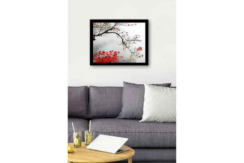 Innrammet lerretsbilde i tre - 41x56 cm - Vakker gren med røde høstblader mot en tåkete bakgrunn - Rød / Grå / Brun - Innredning - Bilder & kunst