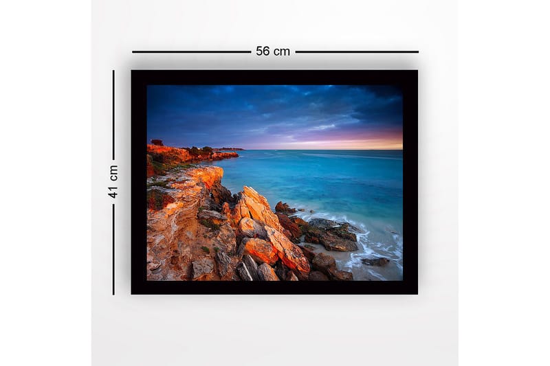 Innrammet lerretsbilde i tre - 41x56 cm - Vakker kystlinje med klipper og hav i skumringslys - Turkis / Oransje / Grå - Innredning - Bilder & kunst