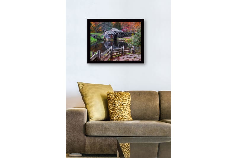 Innrammet lerretsbilde i tre - 41x56 cm - Vakker mølle ved en speilblank innsjø omgitt av høstfarger - Grønn / Oransje / Brun - Innredning - Bilder & kunst