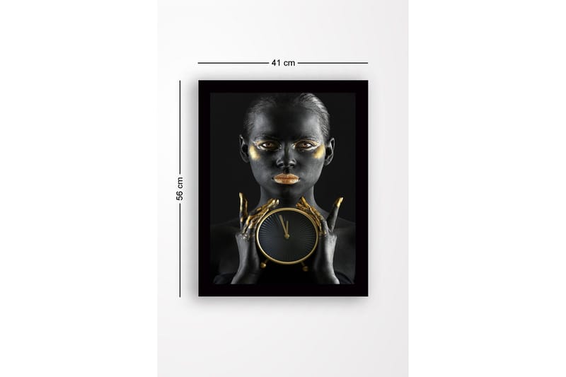 Innrammet lerretsbilde i tre - 41x56 cm - Portrett av en kvinne med svart hud og gulldetaljer som holder en klokke - Svart / Gull / Brun - Innredning - Bilder & kunst