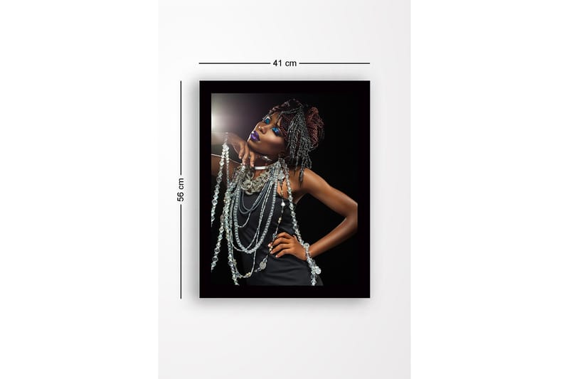 Innrammet trelerretsbilde - 41x56 cm - Elegant kvinne med glitrende smykker og dramatisk sminke - Svart / Sølv / Lilla - Innredning - Bilder & kunst