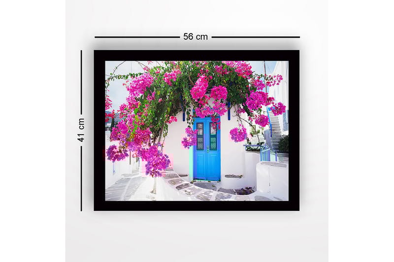 Innrammet trelerretsbilde - 41x56 cm - Fargerik bougainvillea hengende over en blå dør - Rosa / Blå / Grønn - Innredning - Bilder & kunst
