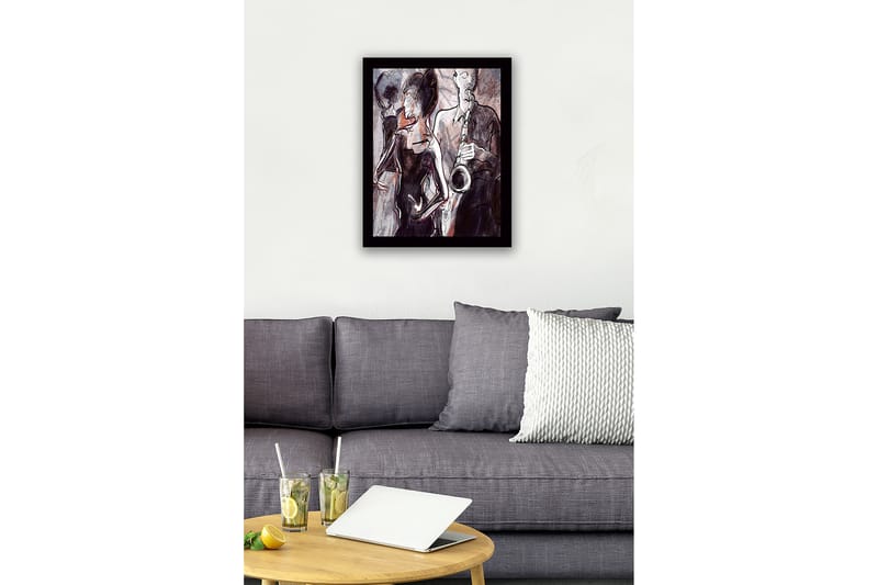 Innrammet trelerretsbilde - 41x56 cm - Jazzmusiker som spiller saksofon med dansende silhuetter i bakgrunnen - Mørk rød / Grå / Svart - Innredning - Bilder & kunst