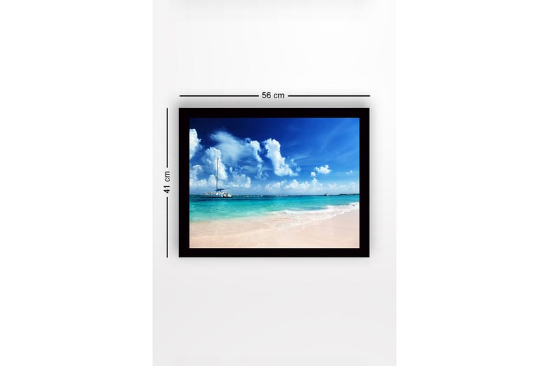 Innrammet trelerretsbilde - 41x56 cm - Seilbåt på en klar blå strand - Blå / Turkis / Hvit - Innredning - Bilder & kunst