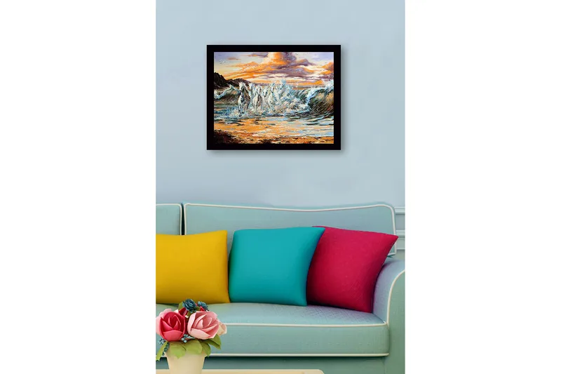Innrammet trelerretsbilde - 41x56 cm - Sprudlende hester galopperer gjennom bølgene ved solnedgang - Hvit / Blå / Oransje - Innredning - Bilder & kunst