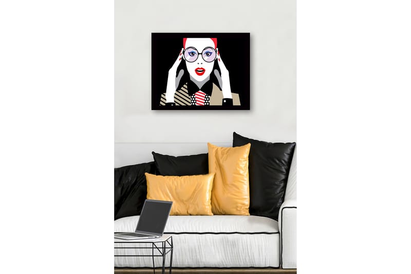 Innrammet trelerretsbilde - 41x56 cm - Portrett av en kvinne med store briller og rød leppestift - Rød / Svart / Hvit - Innredning - Bilder & kunst