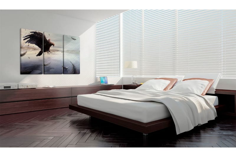 Bilde Eagle Above The Surface Of A Lake 120x80 - Artgeist sp. z o. o. - Innredning - Bilder & kunst - Lerretsbilder