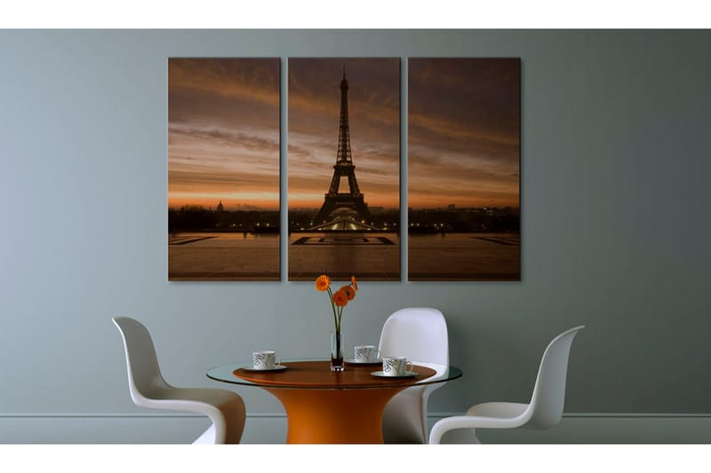 Bilde Eiffel Tower At Dusk 120x80 - Artgeist sp. z o. o. - Innredning - Bilder & kunst - Lerretsbilder