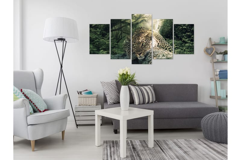 Bilde Leopard Lying 5 Parts Wide Pale Green 100x50 - Artgeist sp. z o. o. - Innredning - Bilder & kunst - Lerretsbilder