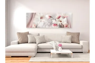 Bilde Magnolia Reflection 1 Part Narrow 150x50 - Artgeist sp. z o. o. - Innredning - Bilder & kunst - Lerretsbilder