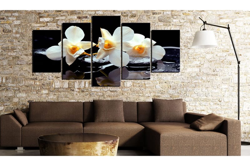 Bilde Orchids With Orange Accent 200x100 - Artgeist sp. z o. o. - Innredning - Bilder & kunst - Lerretsbilder