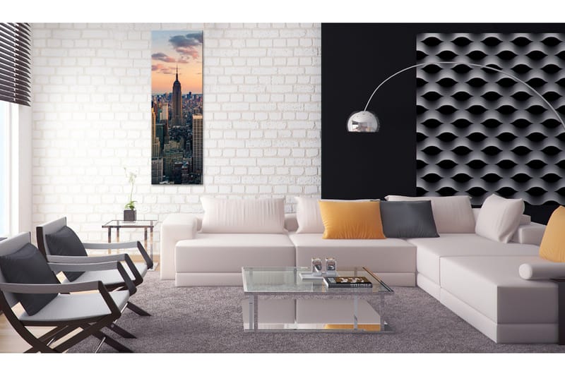 Bilde Solitary Skyscraper 45x135 - Artgeist sp. z o. o. - Innredning - Bilder & kunst - Lerretsbilder