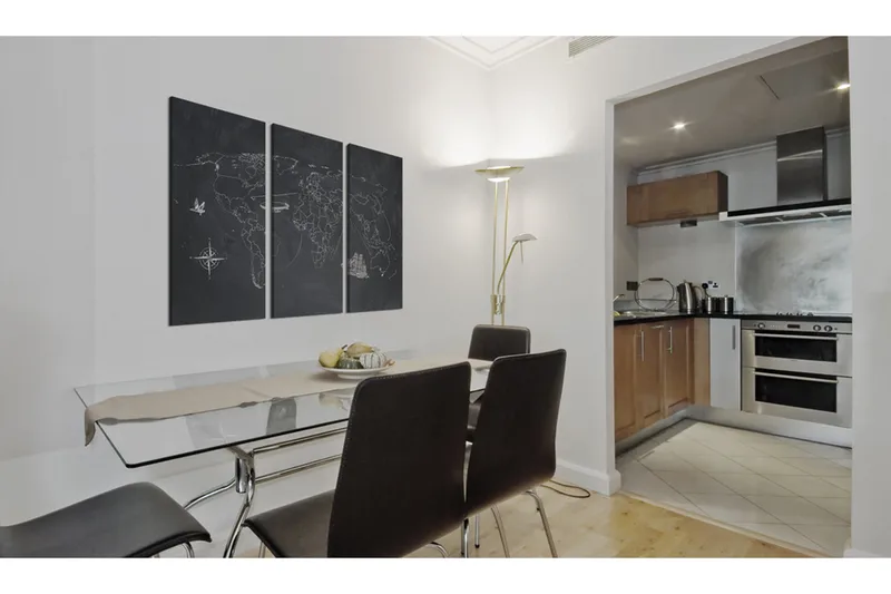 Bilde Travel around the world trip fabrics 90x60 - Artgeist sp. z o. o. - Innredning - Bilder & kunst - Lerretsbilder