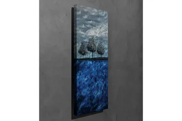 Lerretsbilde 30x80 cm - Tre stiliserte trær mot en blå bakgrunn - Mørk blå / Lys blå / Grå - Innredning - Bilder & kunst - Lerretsbilder