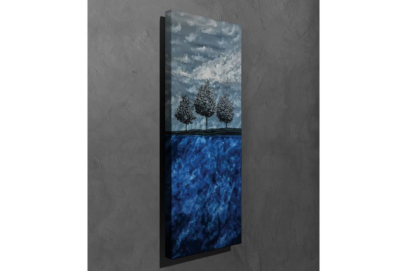 Lerretsbilde 30x80 cm - Tre stiliserte trær mot en blå bakgrunn - Mørk blå / Lys blå / Grå - Innredning - Bilder & kunst - Lerretsbilder