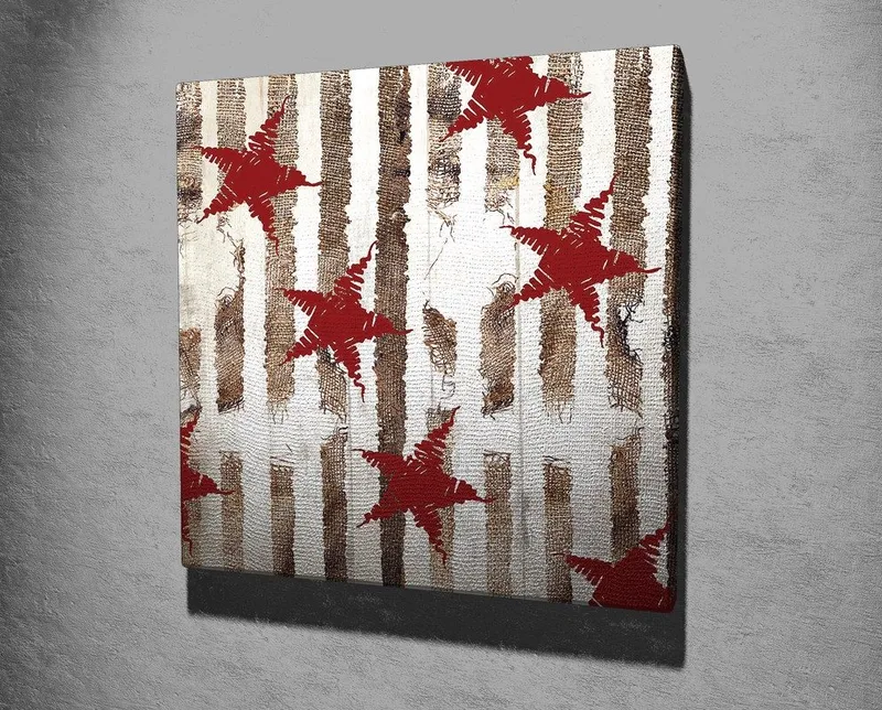 Lerretsbilde 45x45 cm - Abstrakt komposisjon med stjerner og vertikale linjer - Rød / Brun / Hvit - Innredning - Bilder & kunst - Lerretsbilder