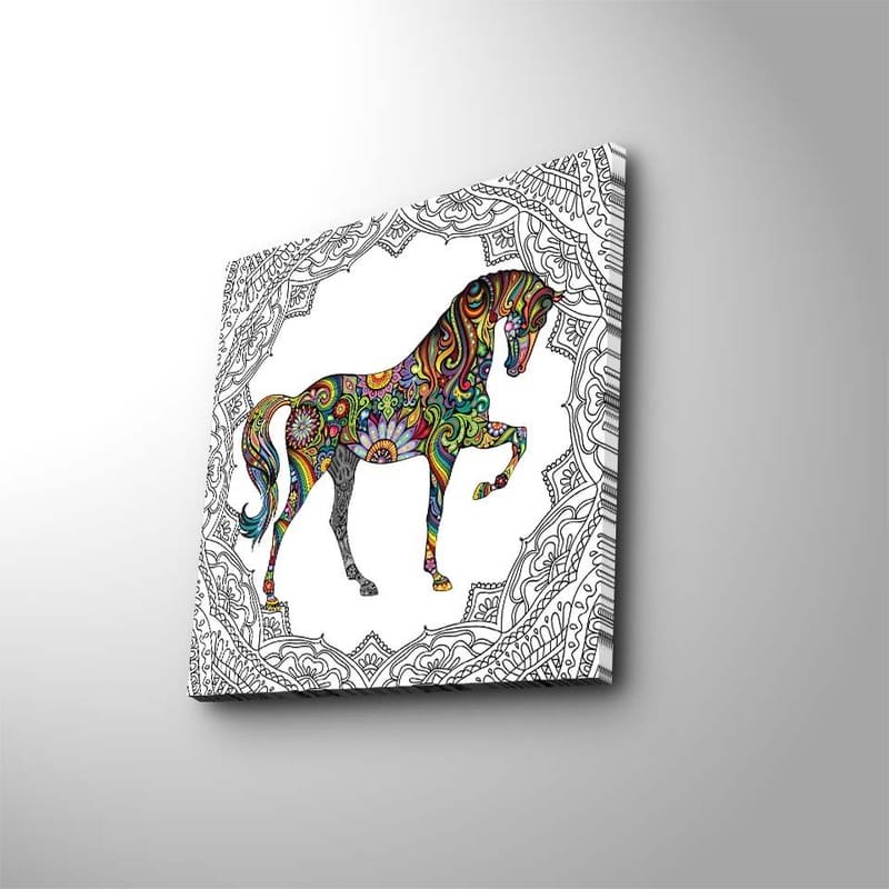 Lerretsbilde 45x45 cm - Fargerikt hestemotiv med mønstre og detaljer - Rød / Grønn / Blå - Innredning - Bilder & kunst - Lerretsbilder