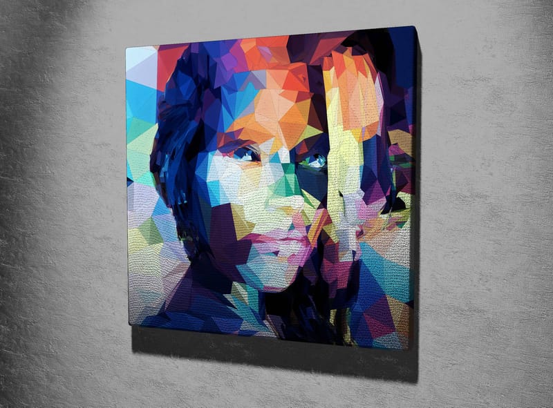 Lerretsbilde 45x45 cm - Geometrisk portrett av en kvinne i fargerik stil - Blå / Rød / Grønn - Innredning - Bilder & kunst - Lerretsbilder