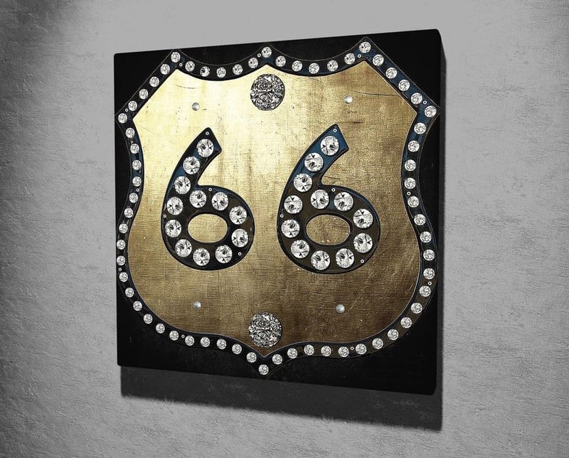 Lerretsbilde 45x45 cm - Gyllent skilt med tallet 66 utsmykket med glitrende steiner - Gull / Svart - Innredning - Bilder & kunst - Lerretsbilder