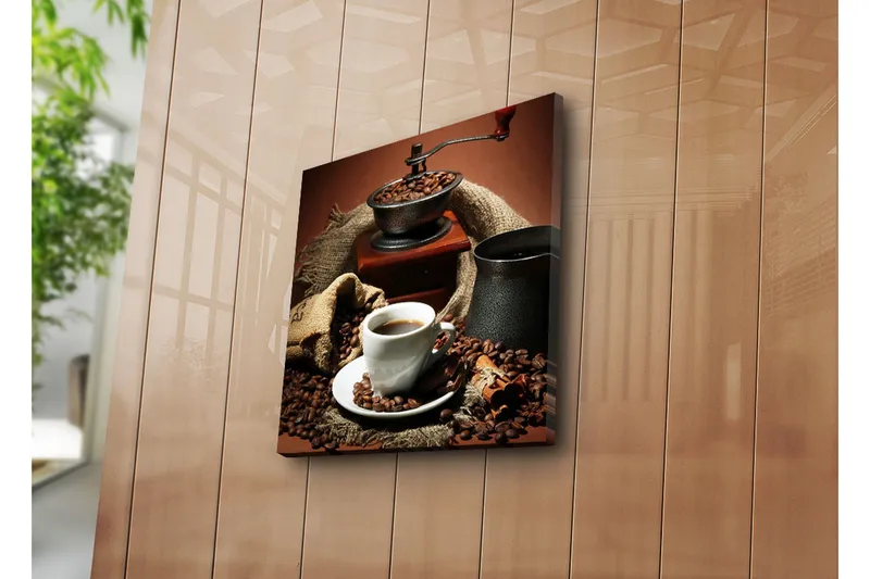 Lerretsbilde 45x45 cm - Kopp nybrygget kaffe omgitt av kaffebønner og en kaffekvern - Mørk brun / Svart / Beige - Innredning - Bilder & kunst - Lerretsbilder
