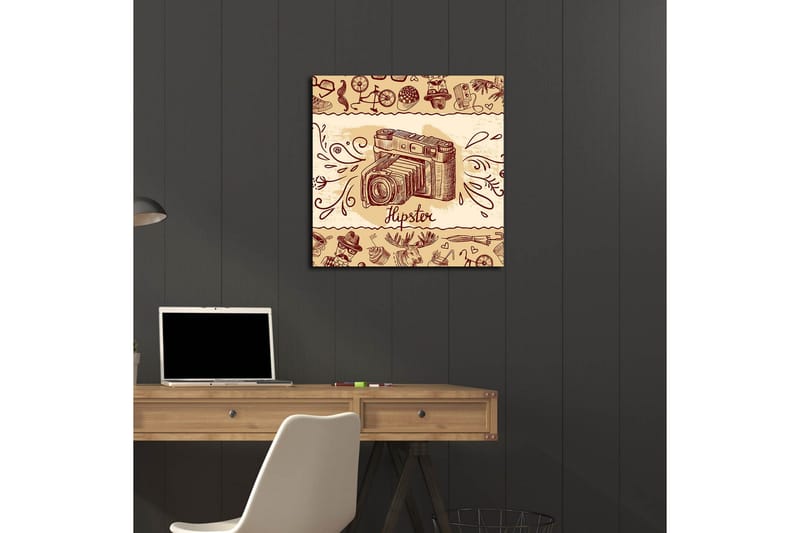 Lerretsbilde 45x45 cm - Retro kamera med hipster-elementer i bakgrunnen - Beige / Brun / Rød - Innredning - Bilder & kunst - Lerretsbilder