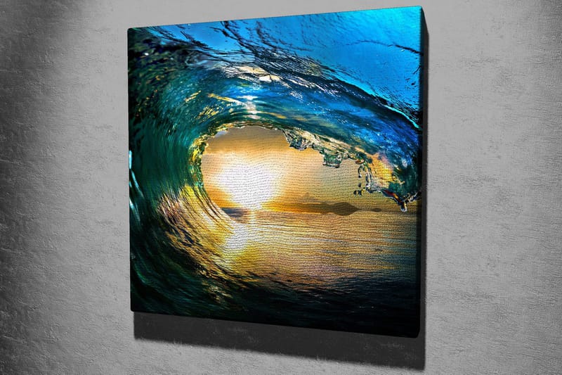 Lerretsbilde 45x45 cm - Storslått bølge som fanger solnedgangens lys - Blå / Grønn / Gyllen - Innredning - Bilder & kunst - Lerretsbilder