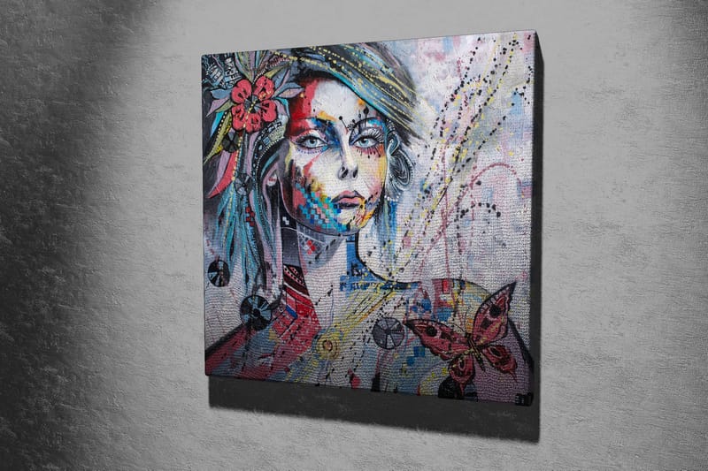 Lerretsbilde 45x45 cm - Portrett av en kvinne med fargerike detaljer og sommerfugler - Rosa / Blå / Grønn - Innredning - Bilder & kunst - Lerretsbilder