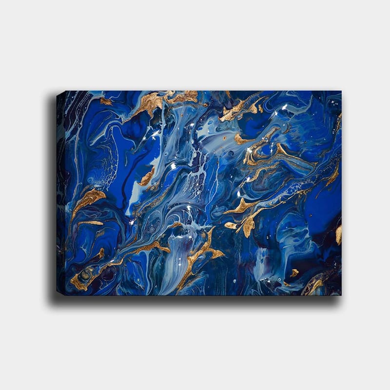 Lerretsbilde 70x100 cm - Abstrakt havmotiv med virvlende blå nyanser og innslag av gull, Mørk blå / Lys blå / Gull