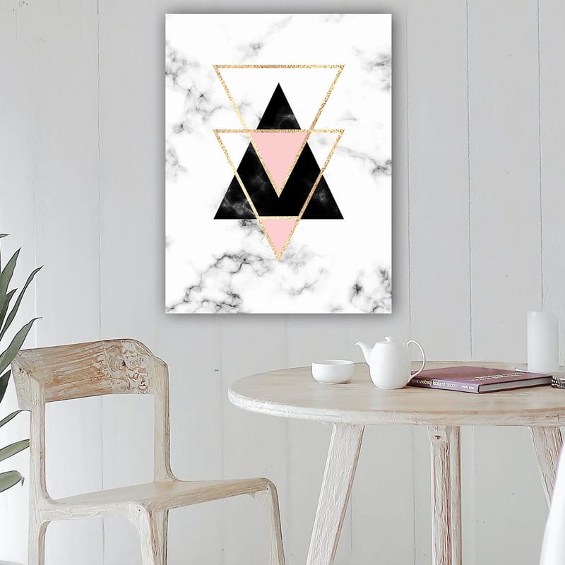 Lerretsbilde 70x100 cm - Abstrakt komposisjon av trekanter i forskjellige farger og former - Svart / Rosa / Gull - Innredning - Bilder & kunst - Lerretsbilder