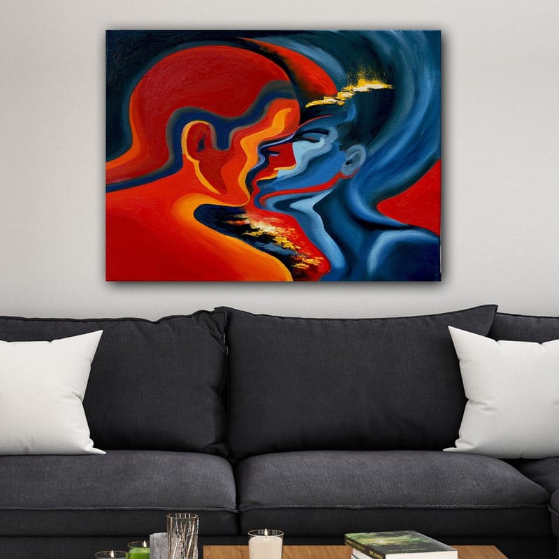 Lerretsbilde 70x100 cm - Abstrakt skildring av to ansikter som nærmer seg hverandre i en intens og emosjonell omfavnelse - Rød / Blå / Svart - Innredning - Bilder & kunst - Lerretsbilder