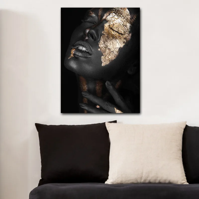 Lerretsbilde 70x100 cm - Ansiktsportrett med bladgull som fremhever ansiktets konturer og uttrykk - Svart / Gull - Innredning - Bilder & kunst - Lerretsbilder