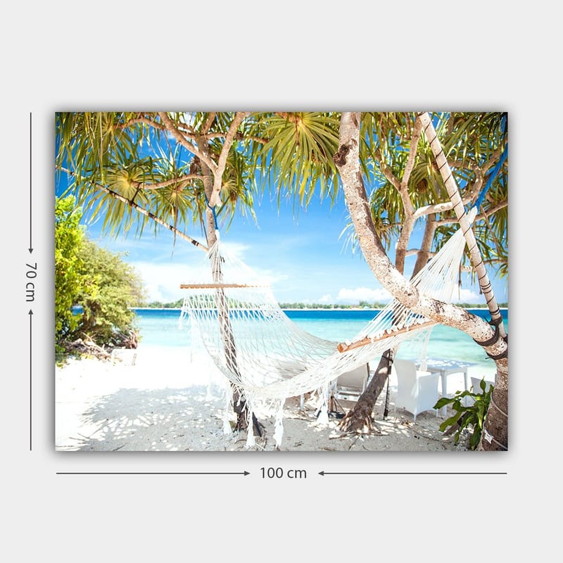 Lerretsbilde 70x100 cm - Avslappende hengekøye mellom palmer på en strand med turkis vann og klarblå himmel - Hvit / Blå / Grønn - Innredning - Bilder & kunst - Lerretsbilder