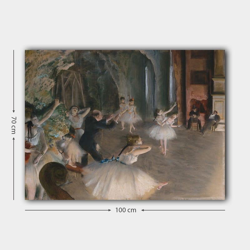 Lerretsbilde 70x100 cm - Ballettforestilling med dansere i tutuer som øver under veiledning av en koreograf - Lys blå / Hvit / Beige - Innredning - Bilder & kunst - Lerretsbilder