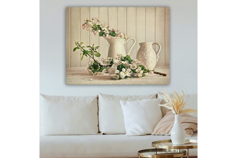 Lerretsbilde 70x100 cm - Blomsteroppsats med hvite mugger og grener i en rolig komposisjon - Hvit / Lys rosa / Grønn - Innredning - Bilder & kunst - Lerretsbilder