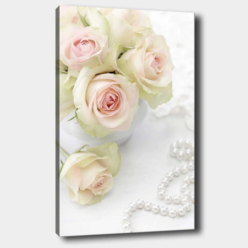 Lerretsbilde 70x100 cm - Bukett med lyserosa roser i en hvit potte - Lys rosa / Grønn / Hvit - Innredning - Bilder & kunst - Lerretsbilder