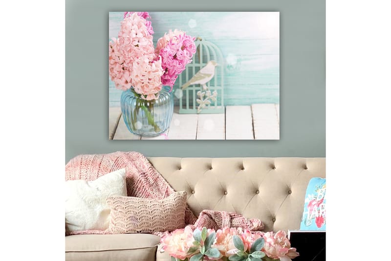 Lerretsbilde 70x100 cm - Bukett med rosa hyasinter i en glassvase - Rosa / Lys blå / Grønn - Innredning - Bilder & kunst - Lerretsbilder