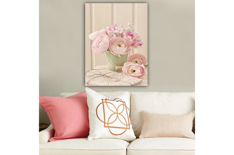 Lerretsbilde 70x100 cm - Bukett med rosa ranunkel i en grønn potte - Rosa / Grønn / Hvit - Innredning - Bilder & kunst - Lerretsbilder