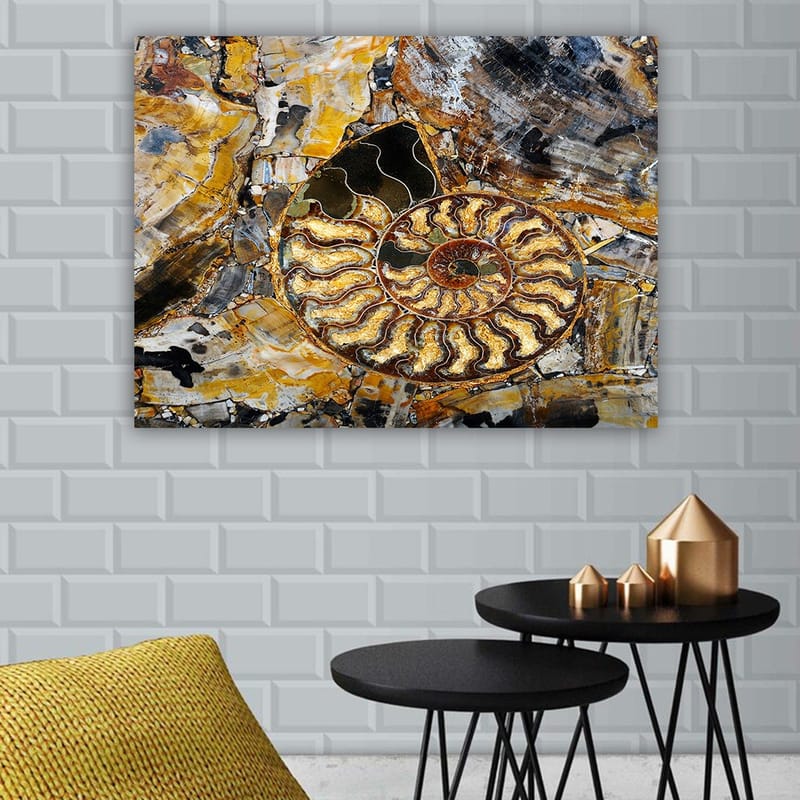 Lerretsbilde 70x100 cm - Detaljert avbildning av en snegle med spiralstruktur - Gull / Brun / Svart - Innredning - Bilder & kunst - Lerretsbilder