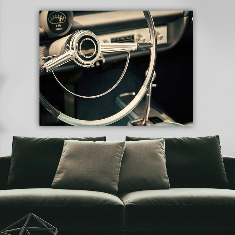 Lerretsbilde 70x100 cm - Detaljert nærbilde av et klassisk bilratt designet med elegante linjer og kromoverflater - Krom / Hvit / Svart - Innredning - Bilder & kunst - Lerretsbilder