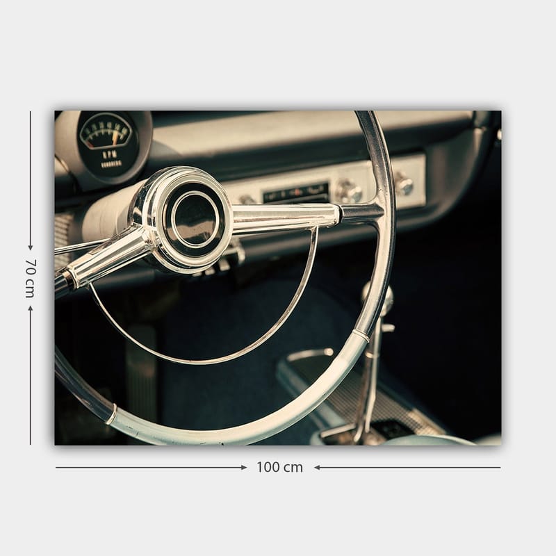 Lerretsbilde 70x100 cm - Detaljert nærbilde av et klassisk bilratt designet med elegante linjer og kromoverflater - Krom / Hvit / Svart - Innredning - Bilder & kunst - Lerretsbilder