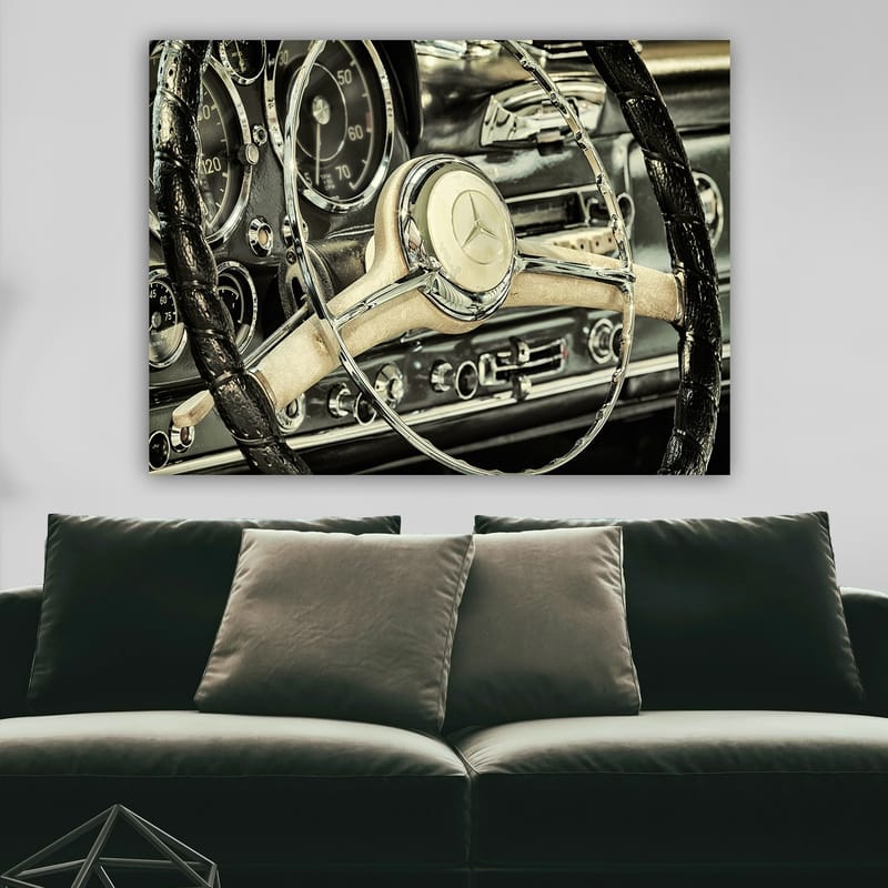 Lerretsbilde 70x100 cm - Detaljert nærbilde av rattet og dashbordet i en klassisk bil - Sølv / Svart / Beige - Innredning - Bilder & kunst - Lerretsbilder